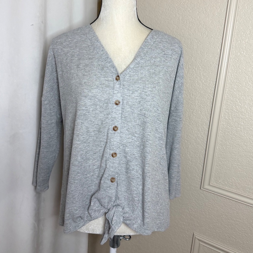 Above‎ and Beyond Gray Waffle Knit Button Front Tie Hem Top Petite Large PL